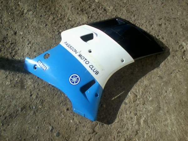 Vente Flanc car&eacute;nage droit yamaha 750 fz 1988
