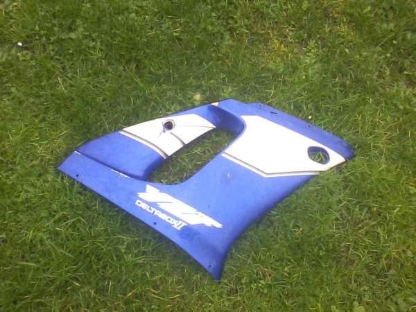 Annonce Flanc car&eacute;nage droit yamaha r6 1999