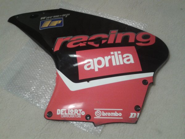 Flanc car&eacute;nage gauche aprilia 125 rs 2004 pas cher