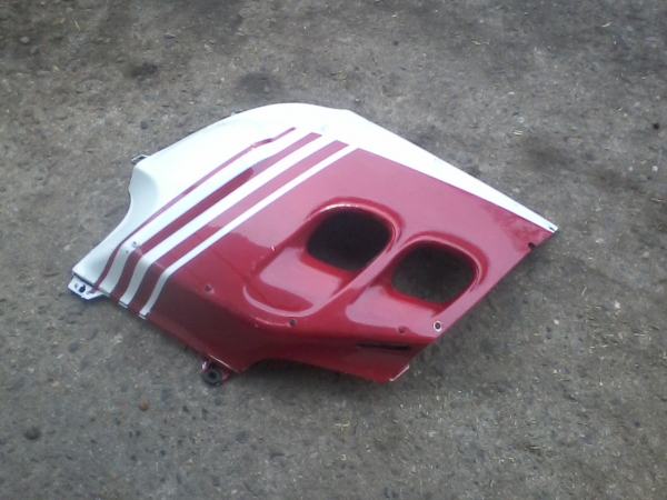 Annonce Flanc car&eacute;nage gauche honda  1000 cbr 1987