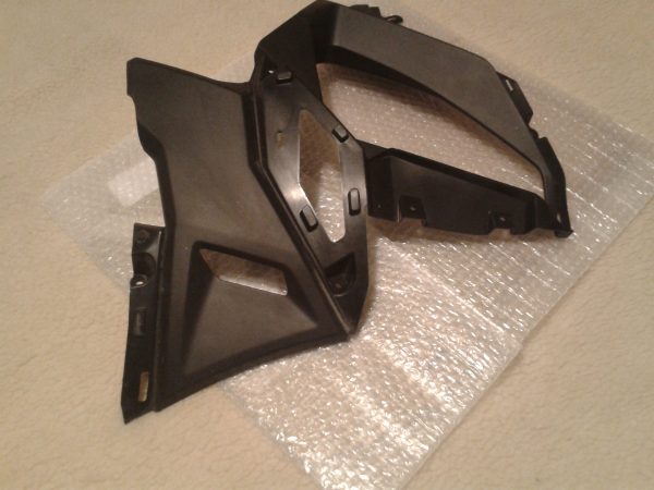 Vente Flanc car&eacute;nage gauche kawasaki 1000 versys 2021