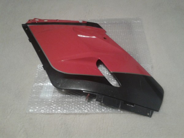 Flanc car&eacute;nage gauche neuf kawasaki 1000rx 1988