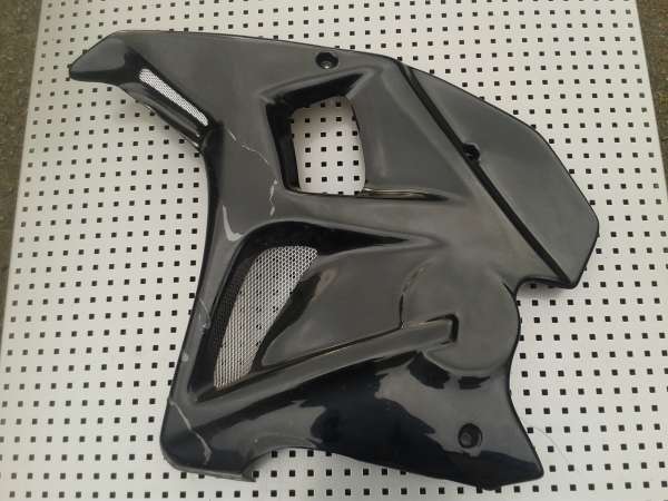 Flanc car&eacute;nage gauche suzuki 650 svs 2005