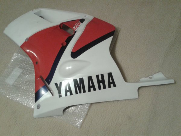 Flanc car&eacute;nage gauche yamaha 1000 fzr 1987 pas cher