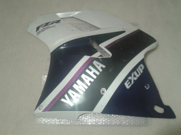 Flanc car&eacute;nage gauche yamaha 1000 fzr 1992