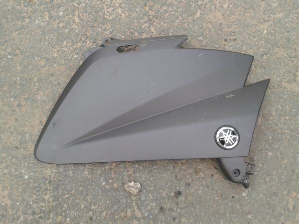 Vente Flanc carénage gauche yamaha 530 tmax 2018