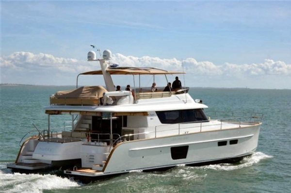 Fountaine pajot queenland 55