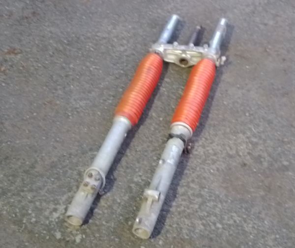 Fourche yamaha 600 xt 1985 55w