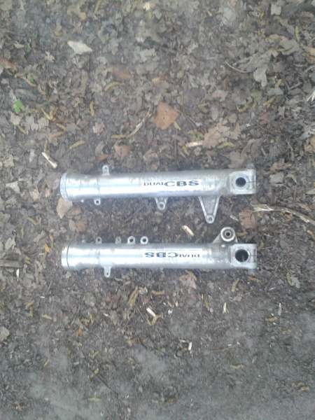 Vente Fourreaux honda 1000 cbr 1999 dual syst&eacute;me