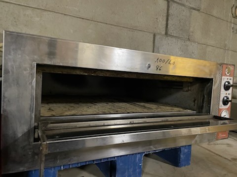 Fours &agrave; pizza