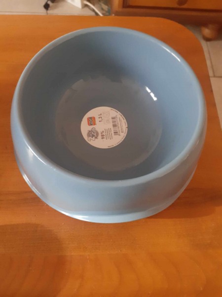 Gamelle pour chien en plastique  bleu gris