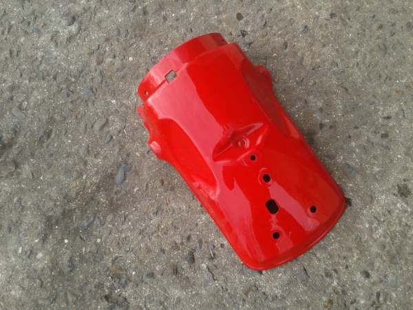 Garde boue arriére neuf honda 125 xr 1980 pas cher