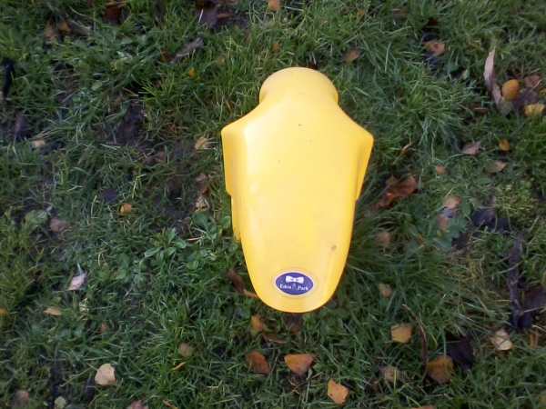 Garde boue avant apprillia 125 futura 1991