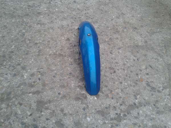 Garde boue avant bleu honda 125 twin 1982
