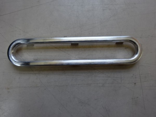 Garniture chromée des panneaux porte maserati indy