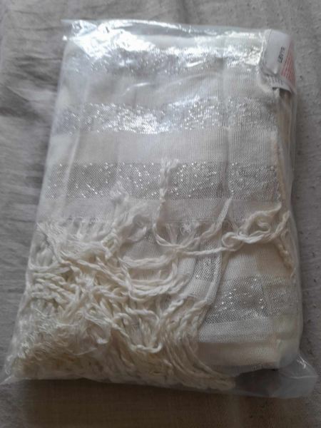 Vente Grand foulard/ echarpe l&eacute;g&egrave;re lbvyr