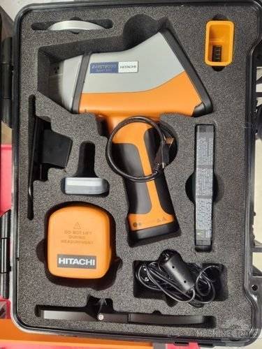 Hitachi x-met8000 smart handheld xrf analyzer