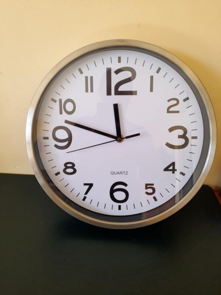 Horloge murale ronde - ext&eacute;rieur acier inoxydable pas cher