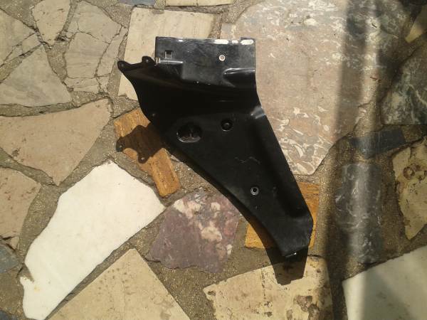 Vente Int&eacute;rieur car&eacute;nage  droit honda 900 cbr 1993