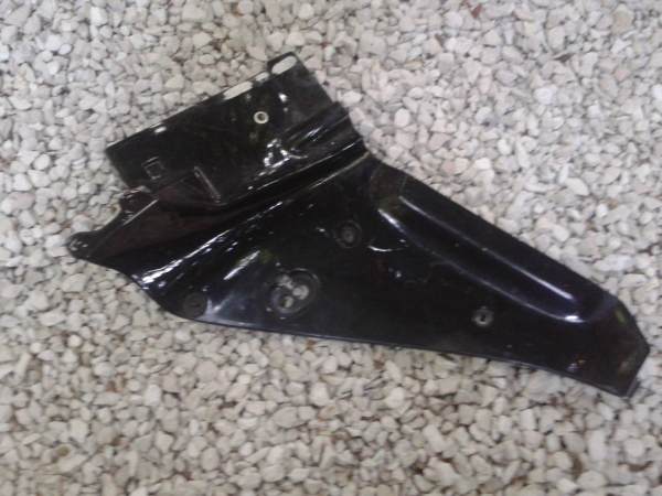 Annonce Interieur car&eacute;nage droit noir honda 900 cbr 1992