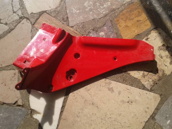 Int&eacute;rieur car&eacute;nage droit  rouge honda 900 cbr 1992 pas cher