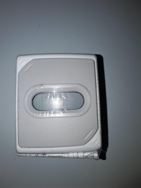 Interrupteur detecteur mouvement etanche nano