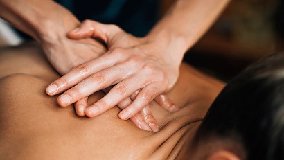 Je propose des massages naturistes tantriques