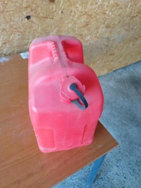 Vente Jerricans de 20 litres en plastic renforcé pour es