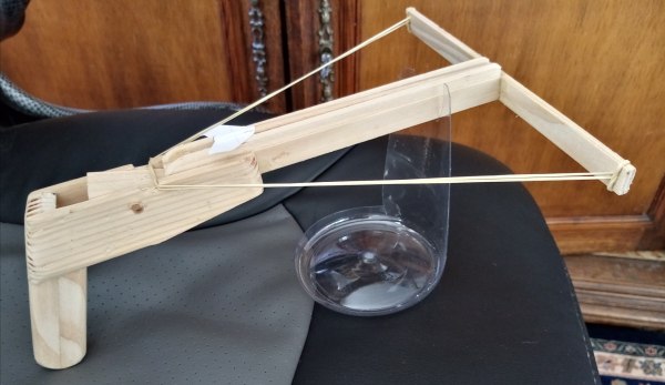 Annonce Jeu de fl&eacute;chettes pour salon, livr&eacute; en kit, neuf