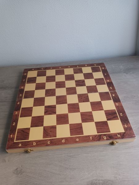 Jeux d'échecs en bois magnétique et pliable neuf pas cher
