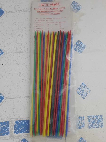 Jeux du mikado comporte 42 baguettes