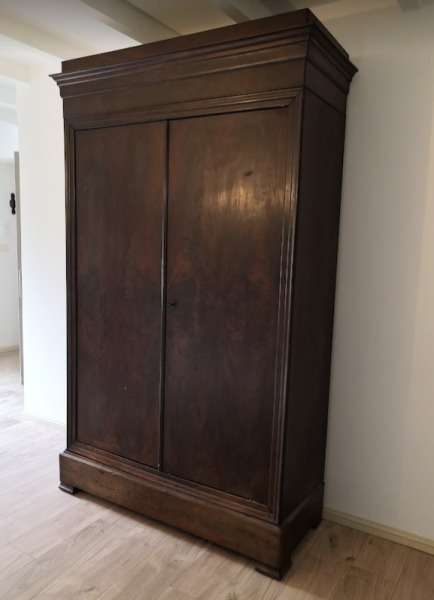 Jolie armoire ancienne acajou