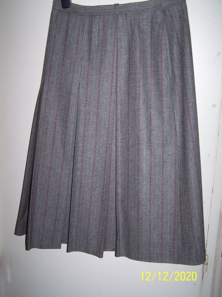Jupe avec plis gerard pasquier t 46