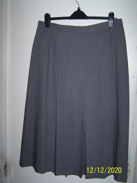 Jupe plissee t 46 gerard pasquier