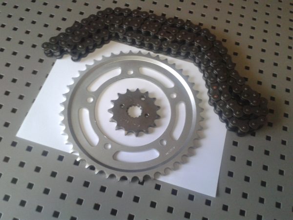 Kit chaine suzuki 1000 gsxr k8 2008 pas cher