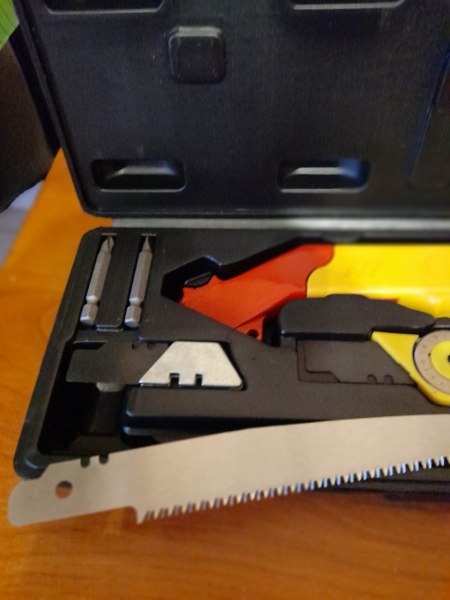 Kit outils à main 8 en 1 - découpe vissage mesure pas cher