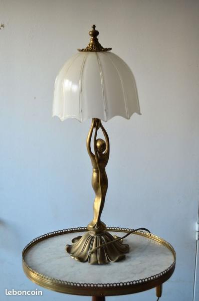 Vente Lampe art d&eacute;co femme en bronze