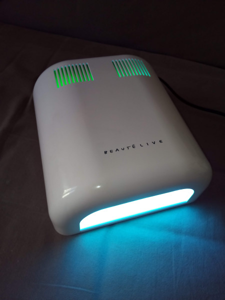 Vente Lampe uv séchage gel à ongle neuve