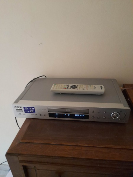 Lecteur dvd sony ns 905 v