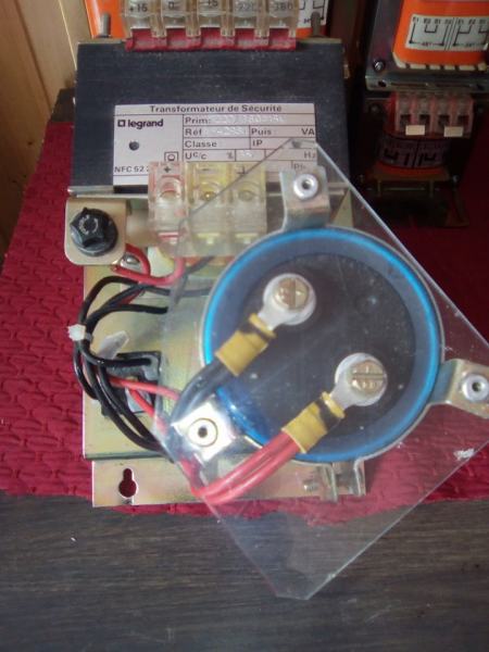 Legrand 42981 alimentation redress&eacute;e filtr&eacute;e mono