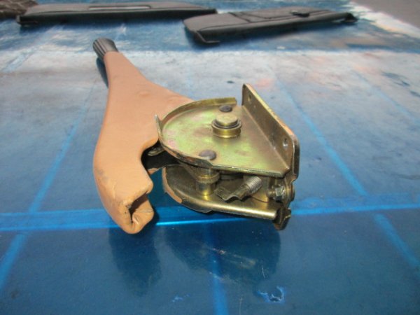 Annonce Levier de frein &agrave; main pour ferrari mondial qv