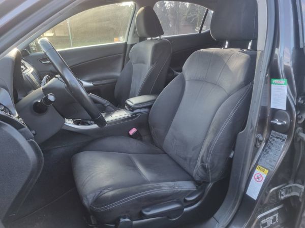 Lexus is220d 177cv 130kw gps airco cruise caméra j pas cher