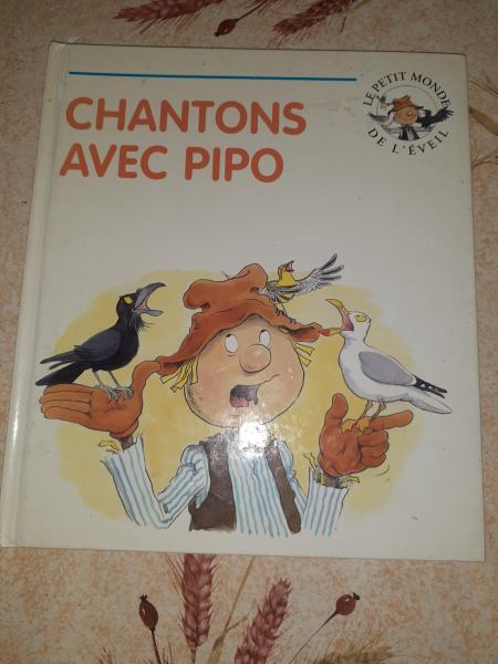 Livre chantons avec pipo