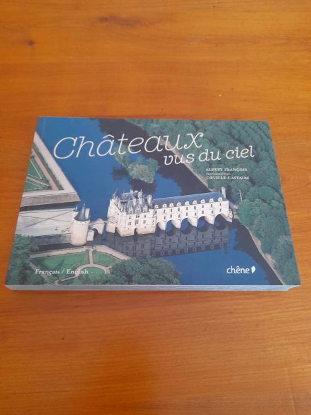 Livre châteaux vus du ciel  -