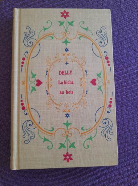 Livre delly " la biche au bois"