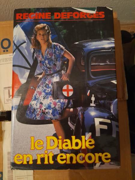 Livre la byciclette bleue ***
