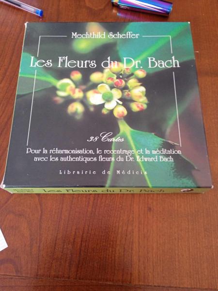 Livre " les fleurs du dr. bach "