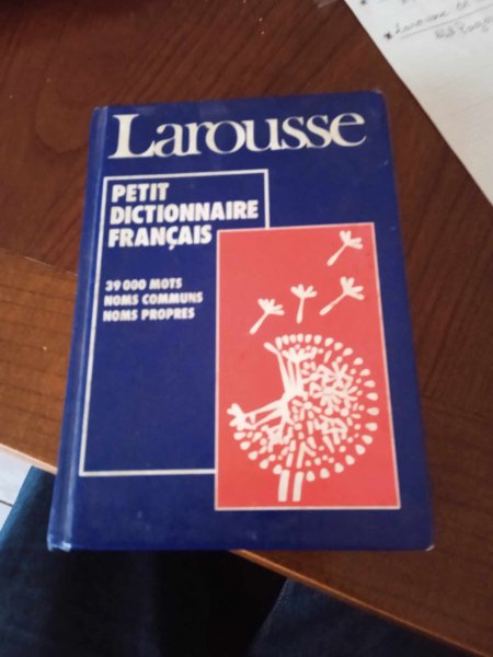 Livre " petit dictionnaire français "