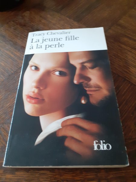 Livre tracy chevalier " la jeune fille à la perle