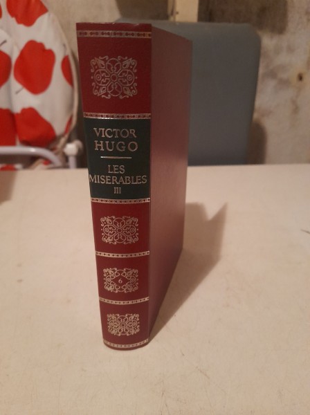 Livre victor hugo "les misérables iii " note de je
